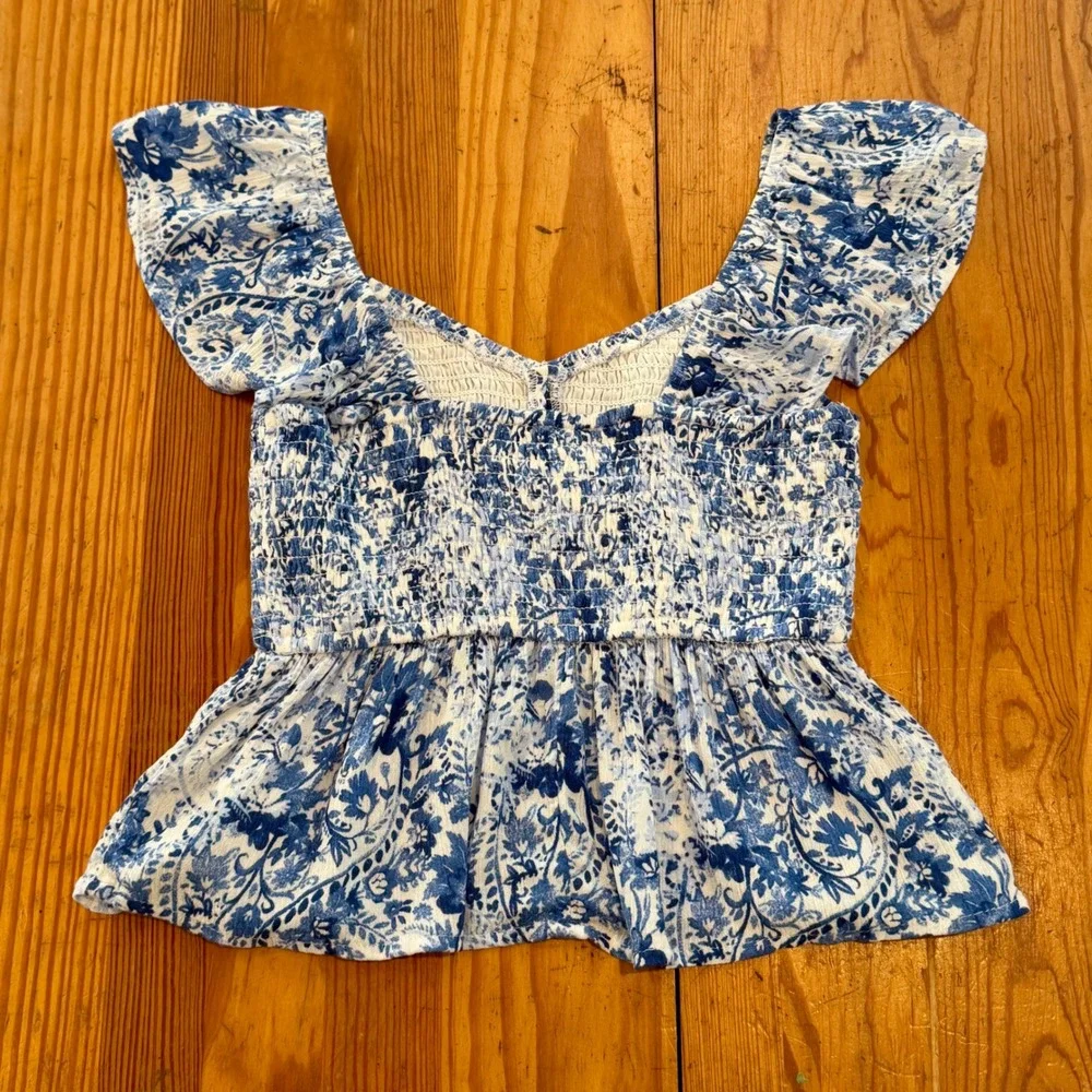 Hollister Blue White Floral Smocked Peplum Top Ruffle Sleeve XS 340F2887 - Picture 8 of 8